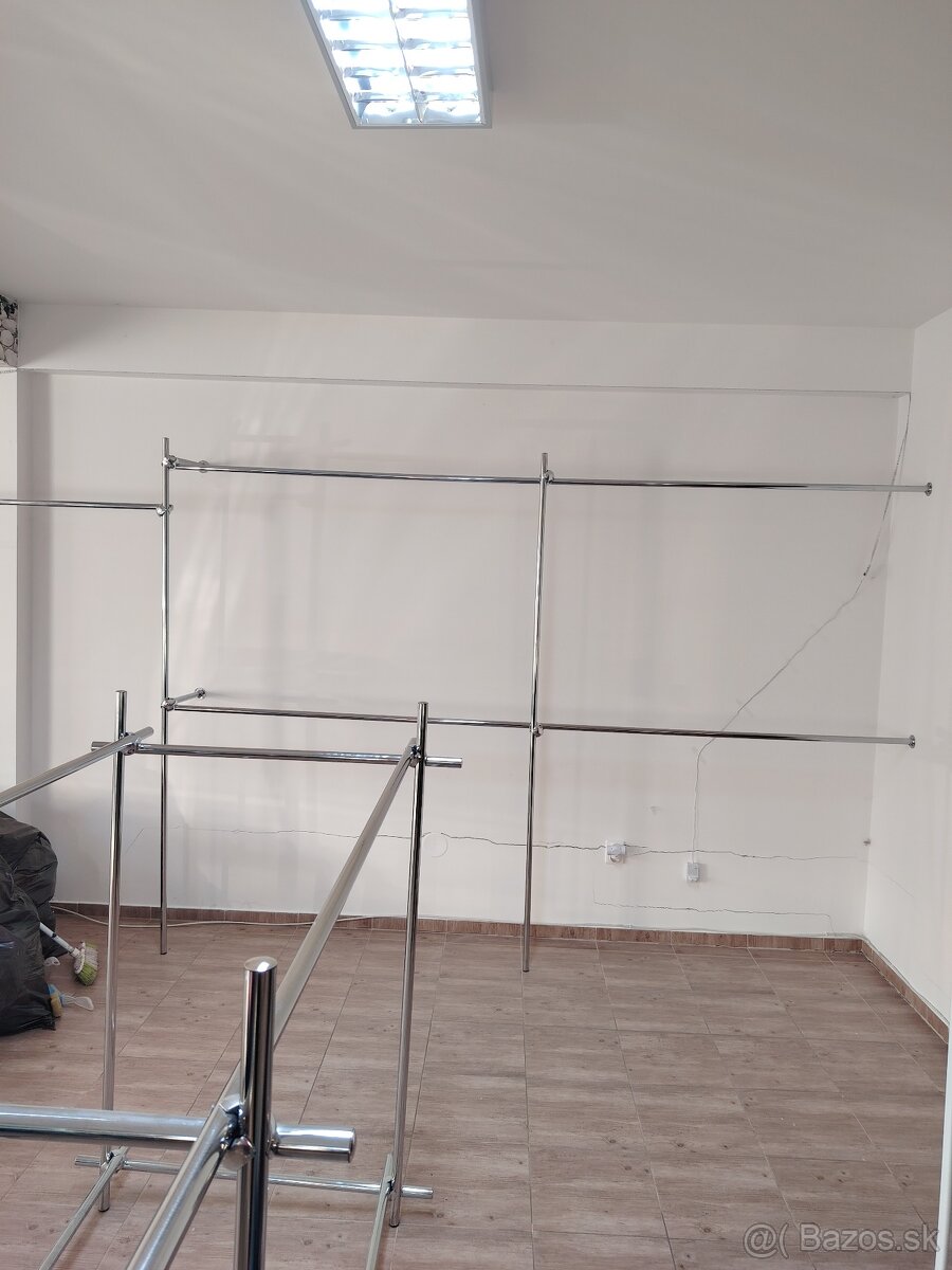 Vešiakový systém - 4