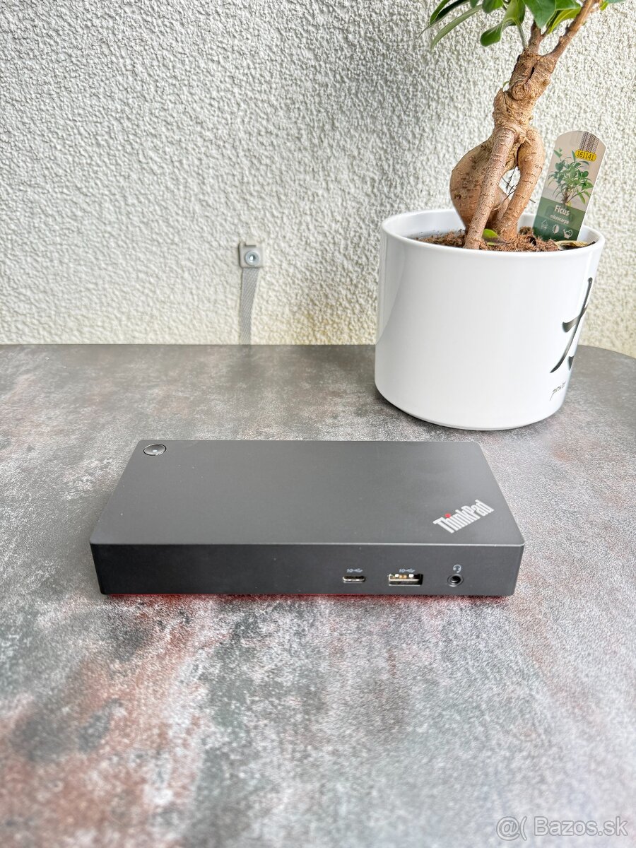Lenovo ThinkPad Universal USB-C Dock - 4