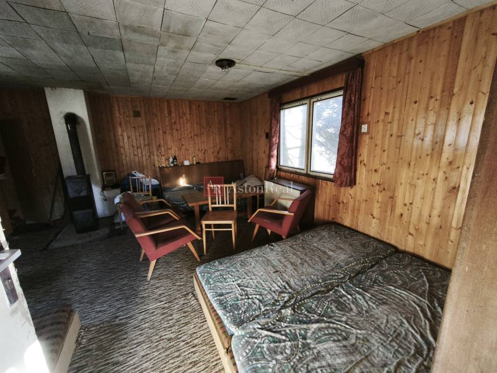 Krásny, slnečný, pozemok v širšom centre obce Donovaly, rozl - 4