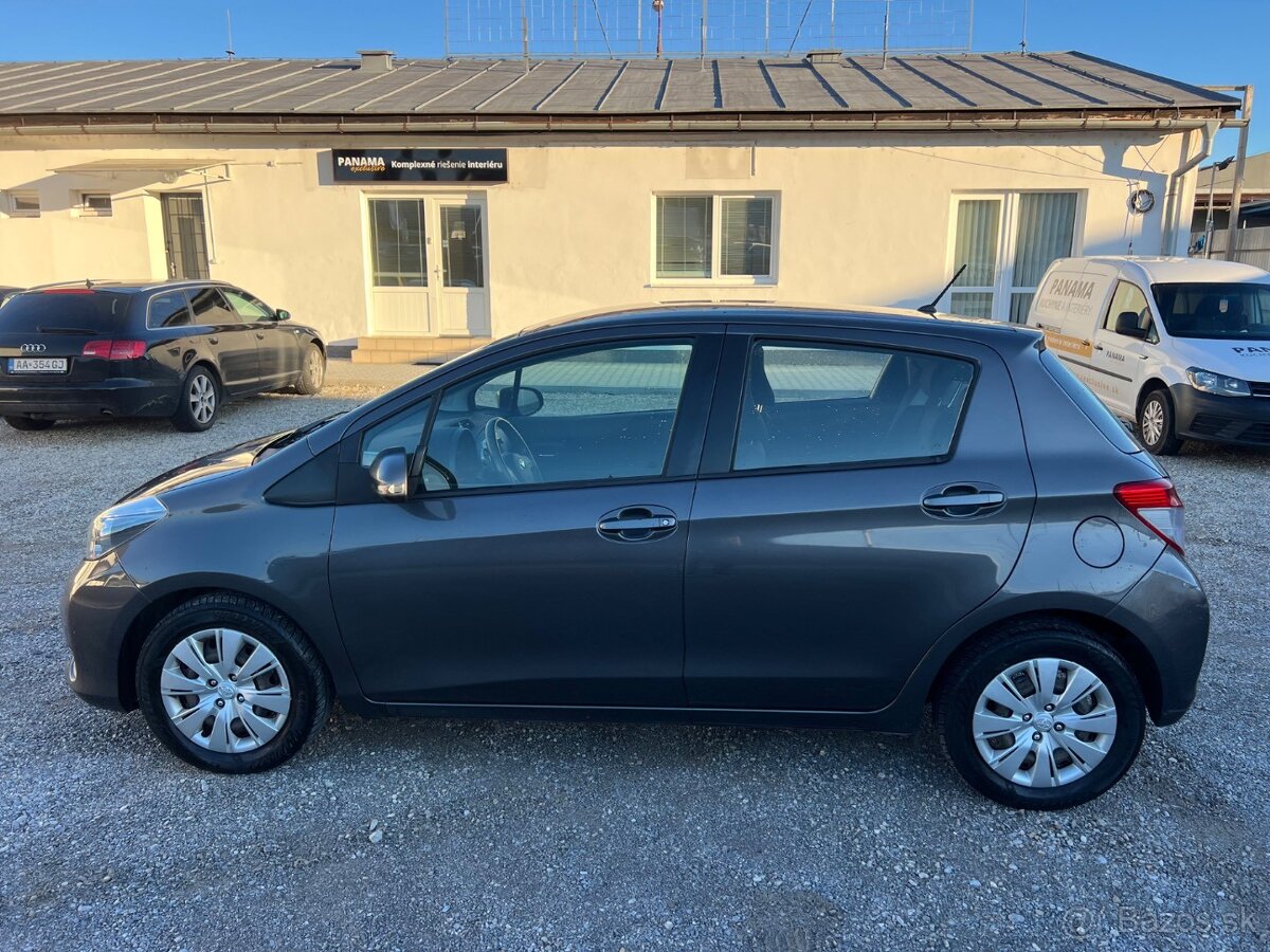Toyota Yaris 1.33I Dual VVT-i Style - 4