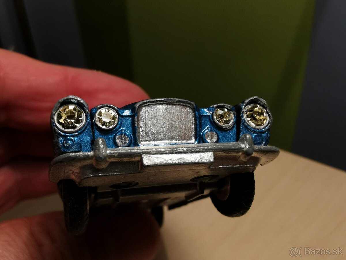 Corgi toys Jaguar Mark X - 4