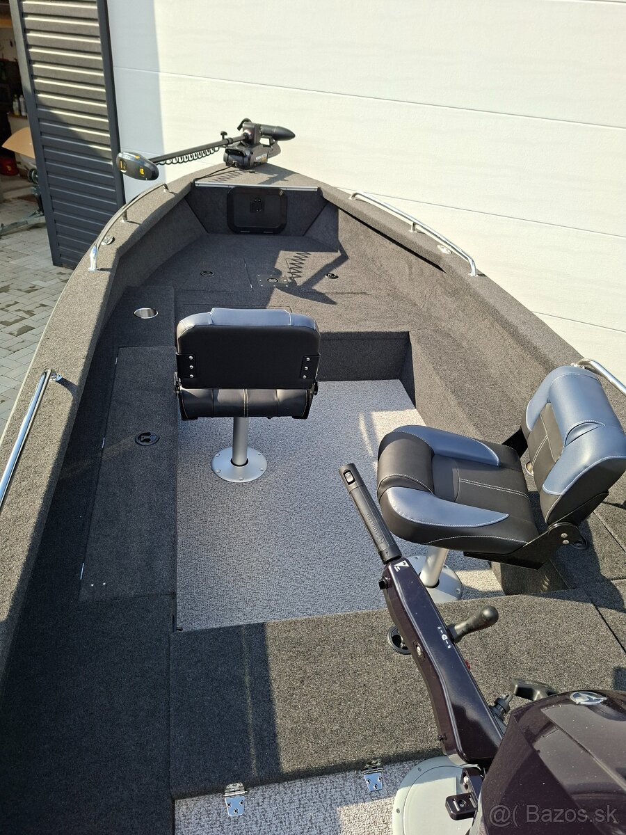 Motorový čln BREMA 450V PRO - 4