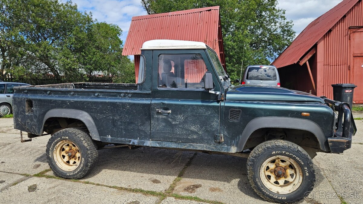Land Rover Defender 110