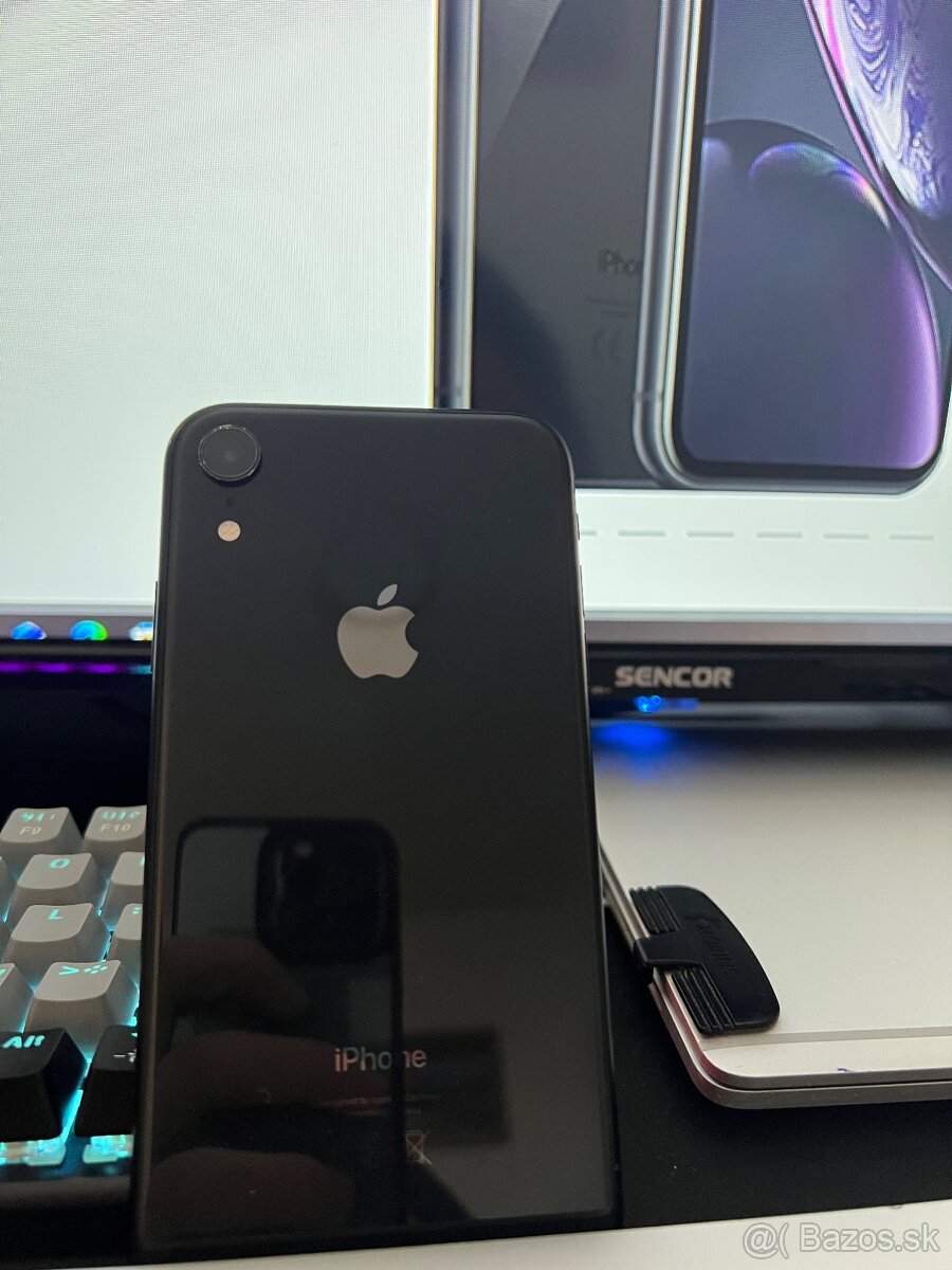 iPhone Xr - 4