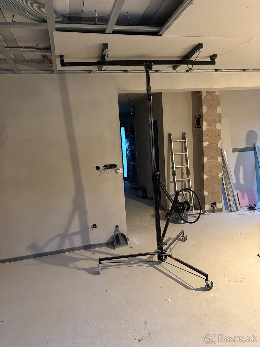 Zdvihák na sadrokartón - 4