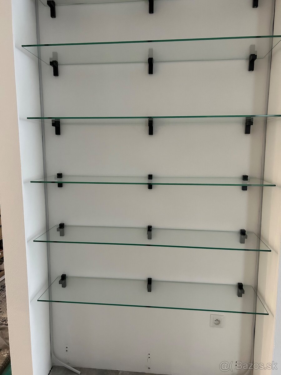 Poličky , Sklenené police, obývačka - 4