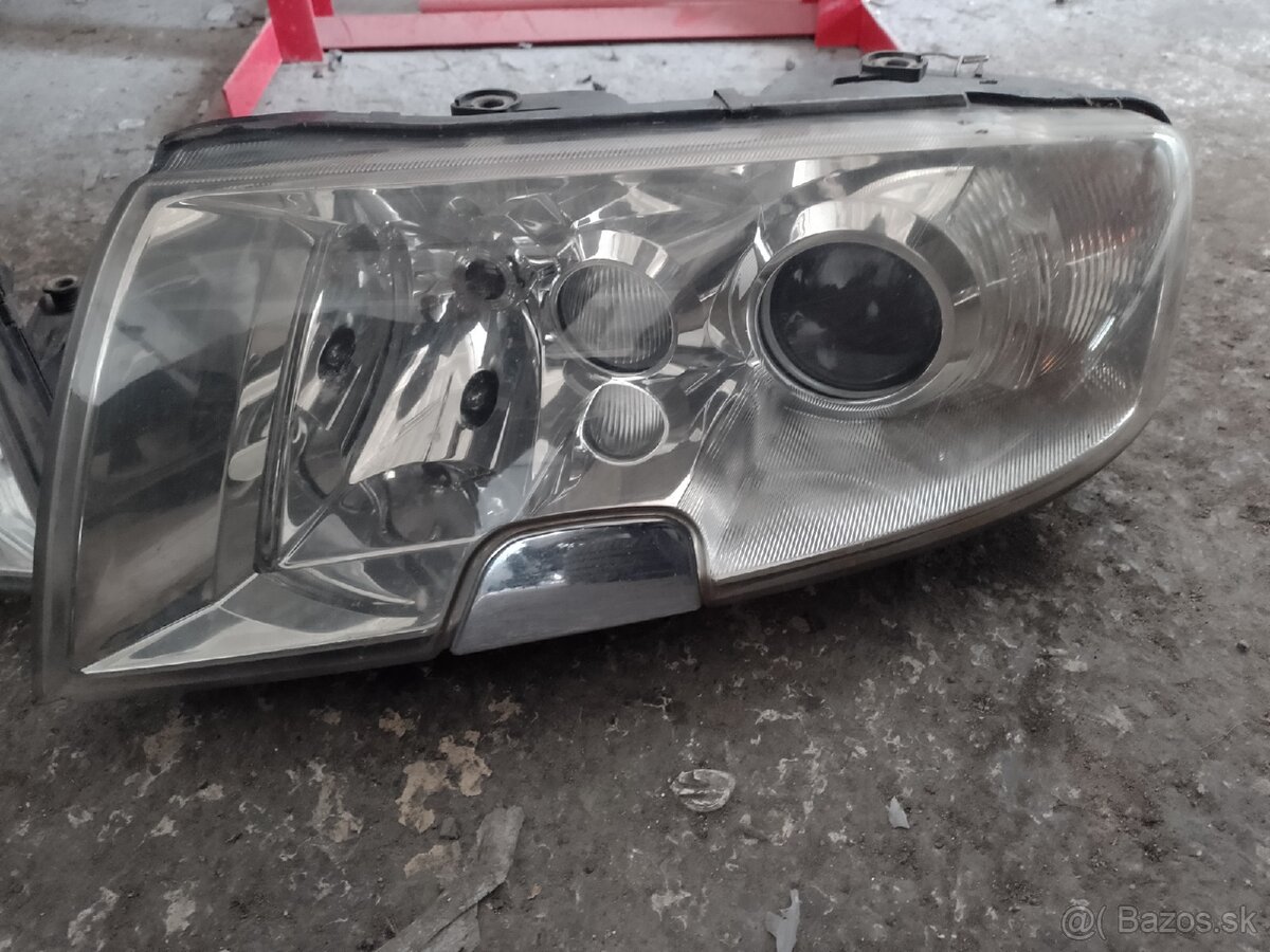 Xenon škoda Superb - 4