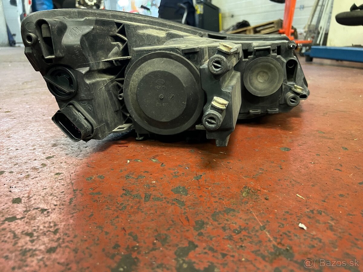 Predné svetlo ľavé na Octaviu 2 facelift - 4