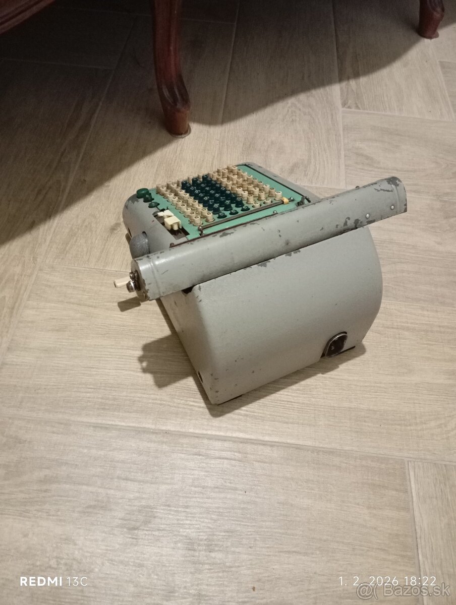 Retro kalkulačka - 4