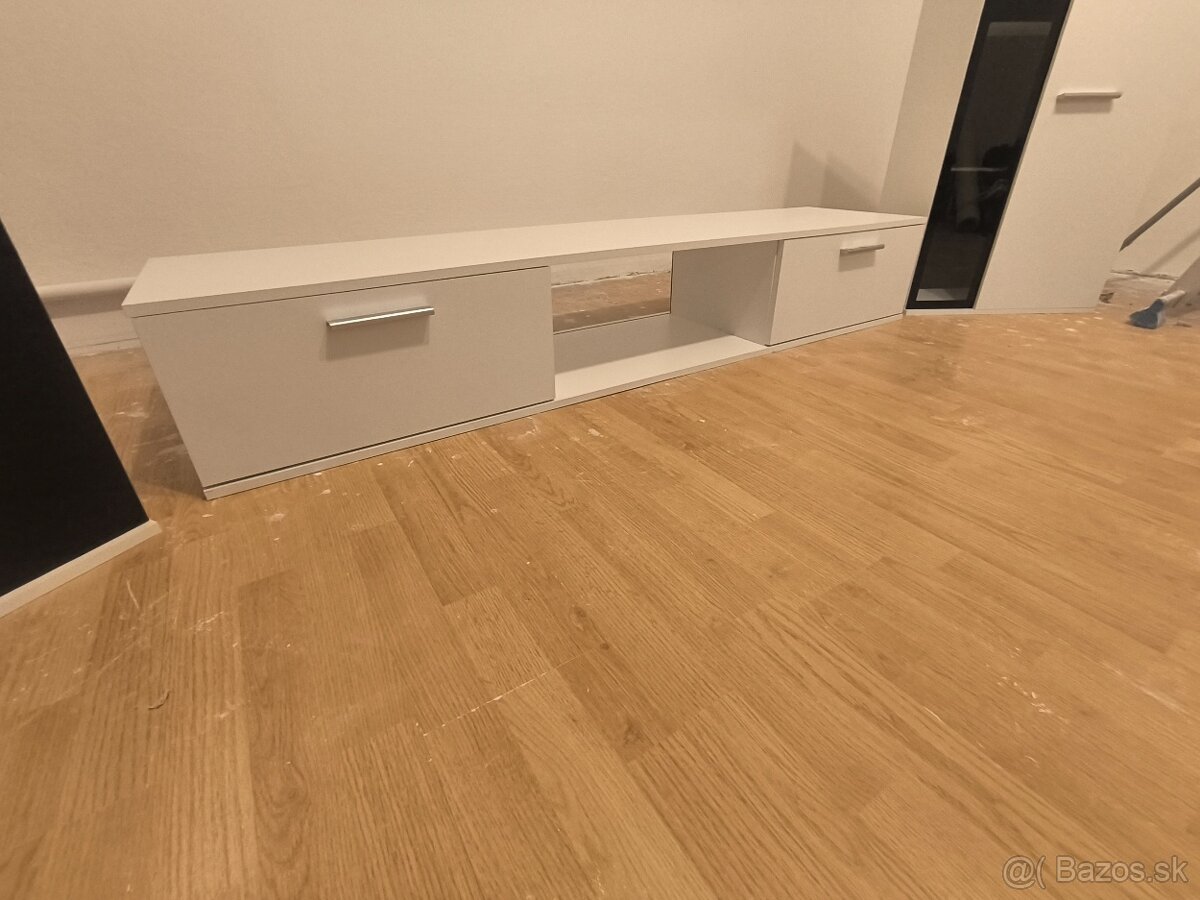 Obyvacia stena a stôl - 4