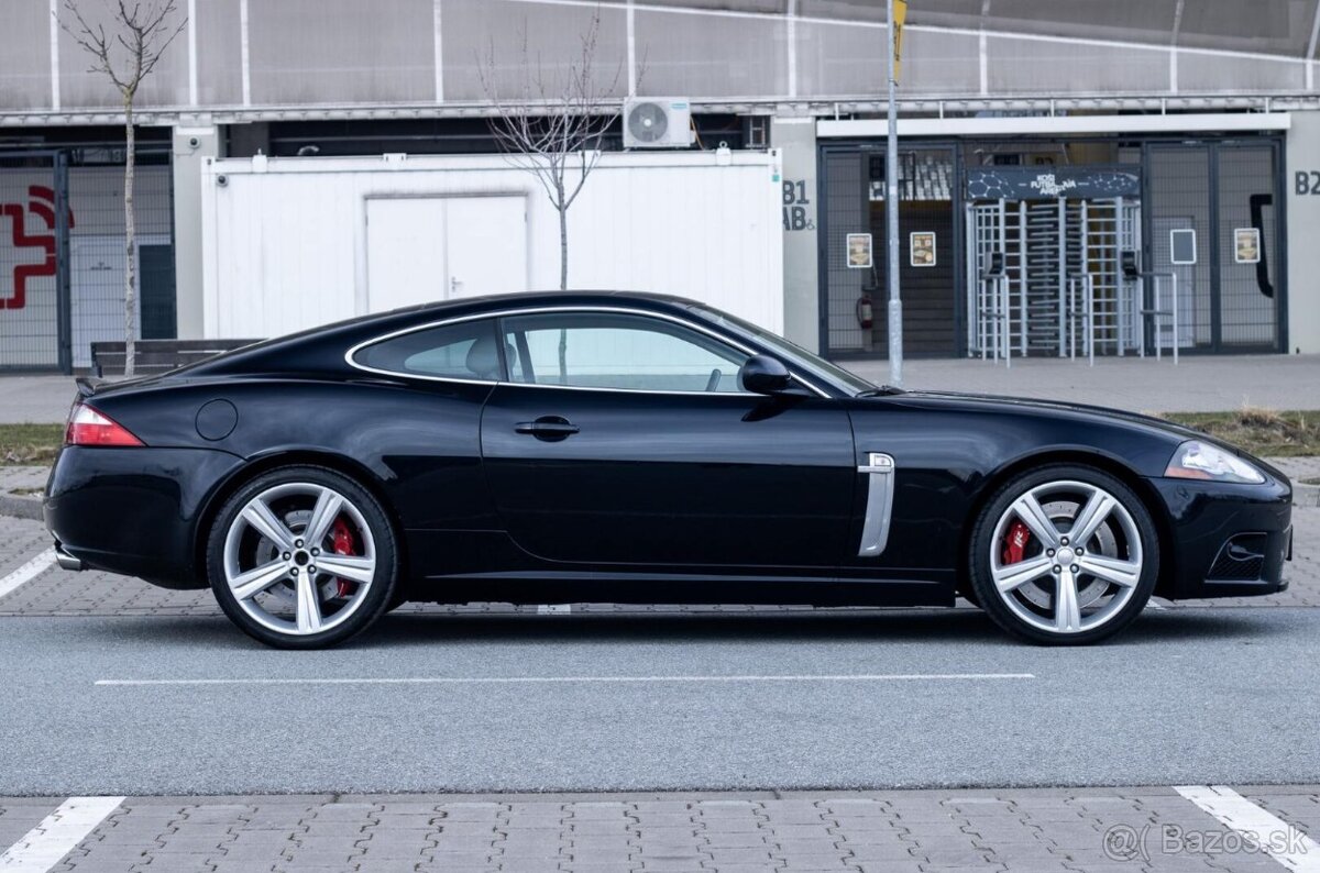 Jaguar XKR 4.2 Coupé 306kW A6, (2007) - 4