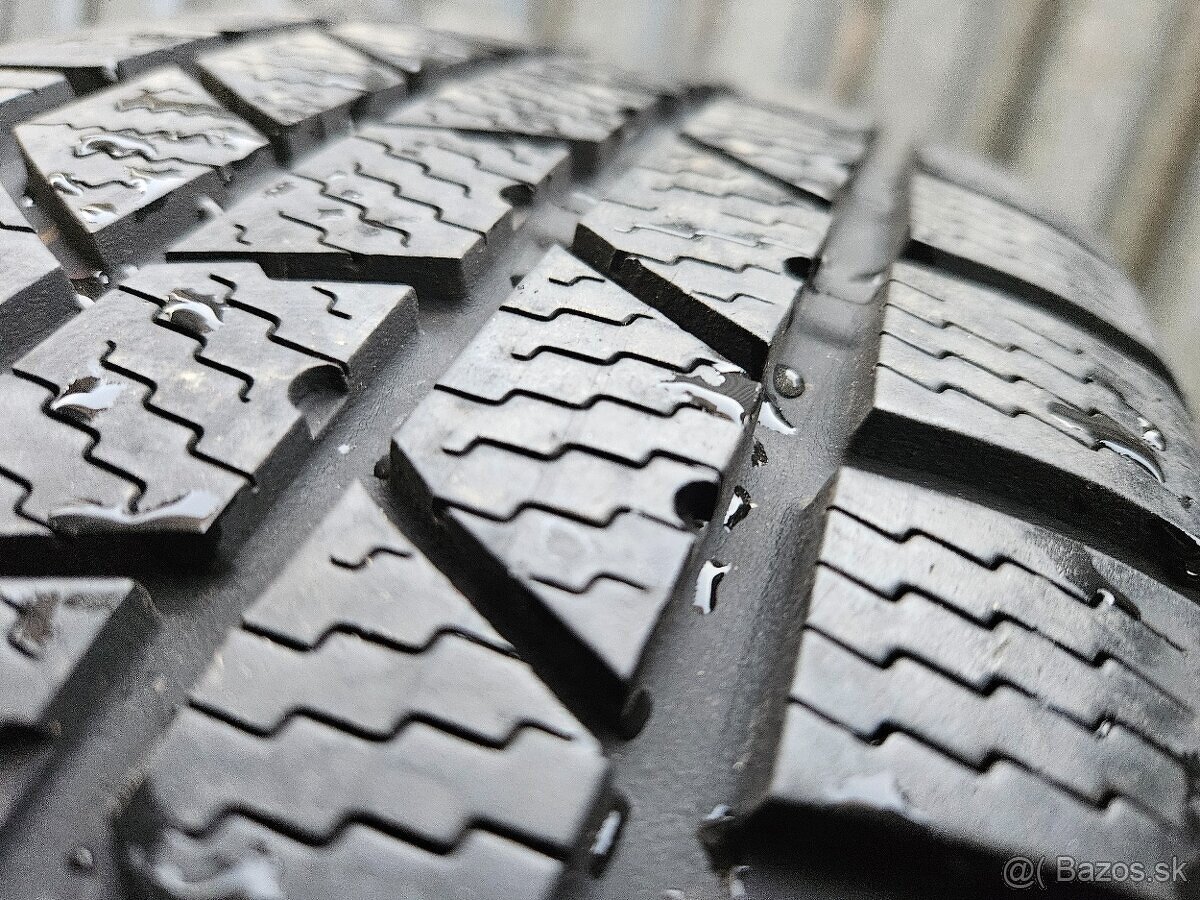 Zimné pneu Continental - 215/65 r16 - 4