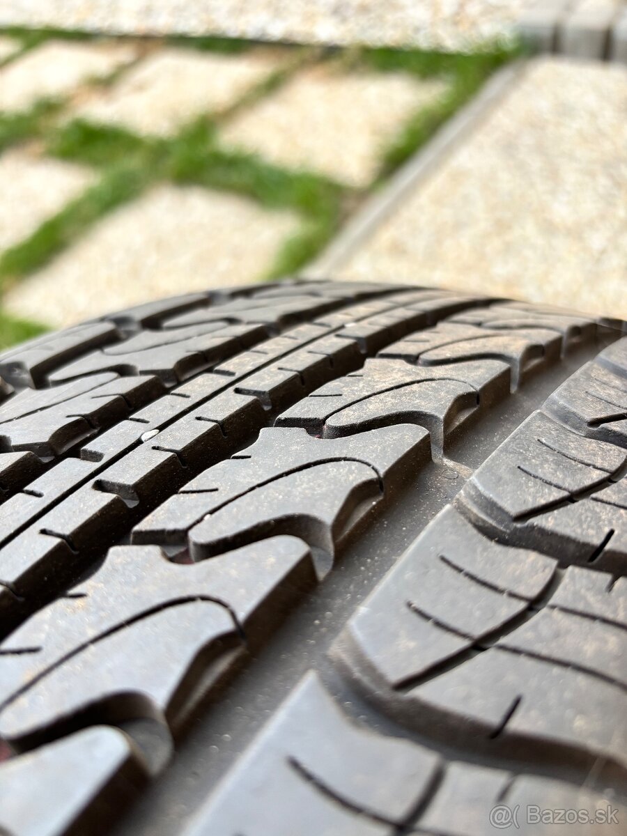 Pneumatiky 215/ 65 R16 - 4