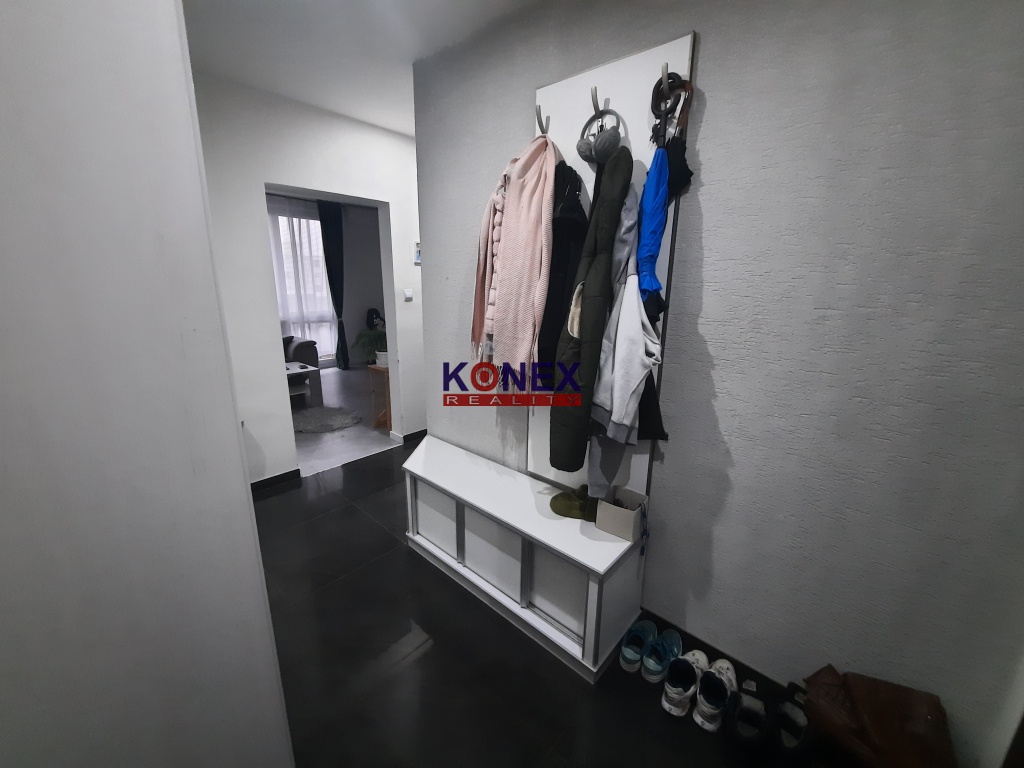 NOVINKA Zrekonštruovaný 3-izbový byt MICHALOVCE - 4