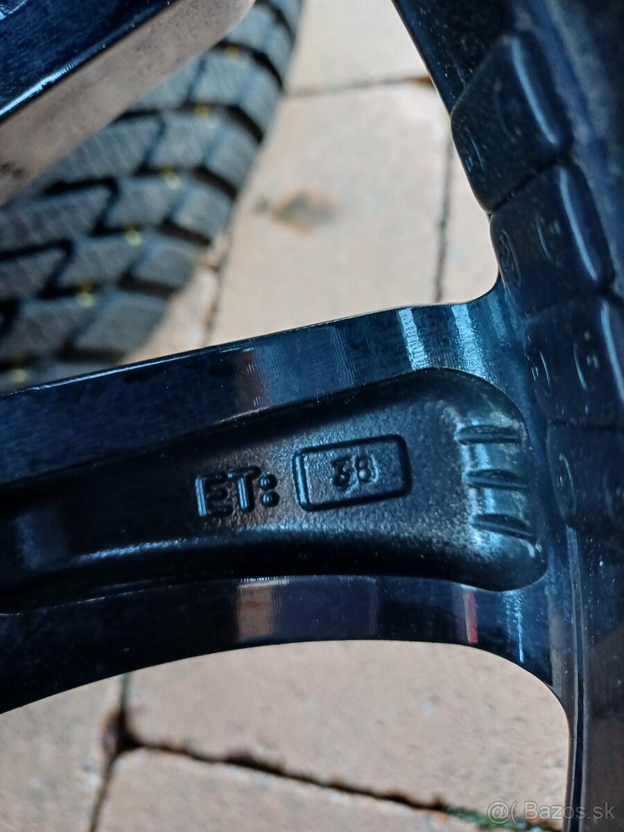 NOVÉ 215/55 R17 - 4