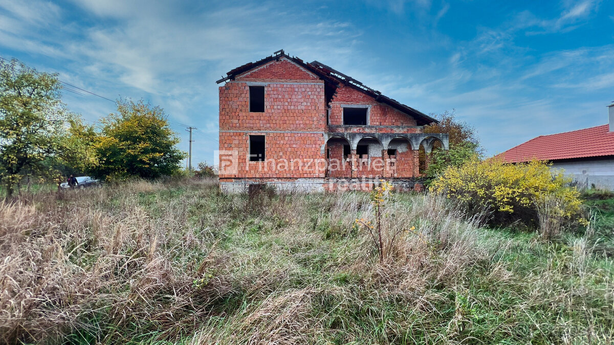 Rodinný dom s pozemkom 1424 m², Dolný Pial, Levice - 4