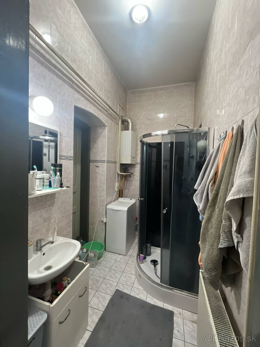 Hľadám náhradu na nepriechodnú izbu - 4