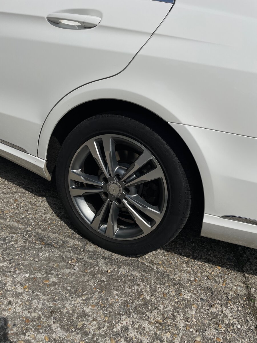 Mercedes E 220 CDI Anavtgarde 9AT - 4