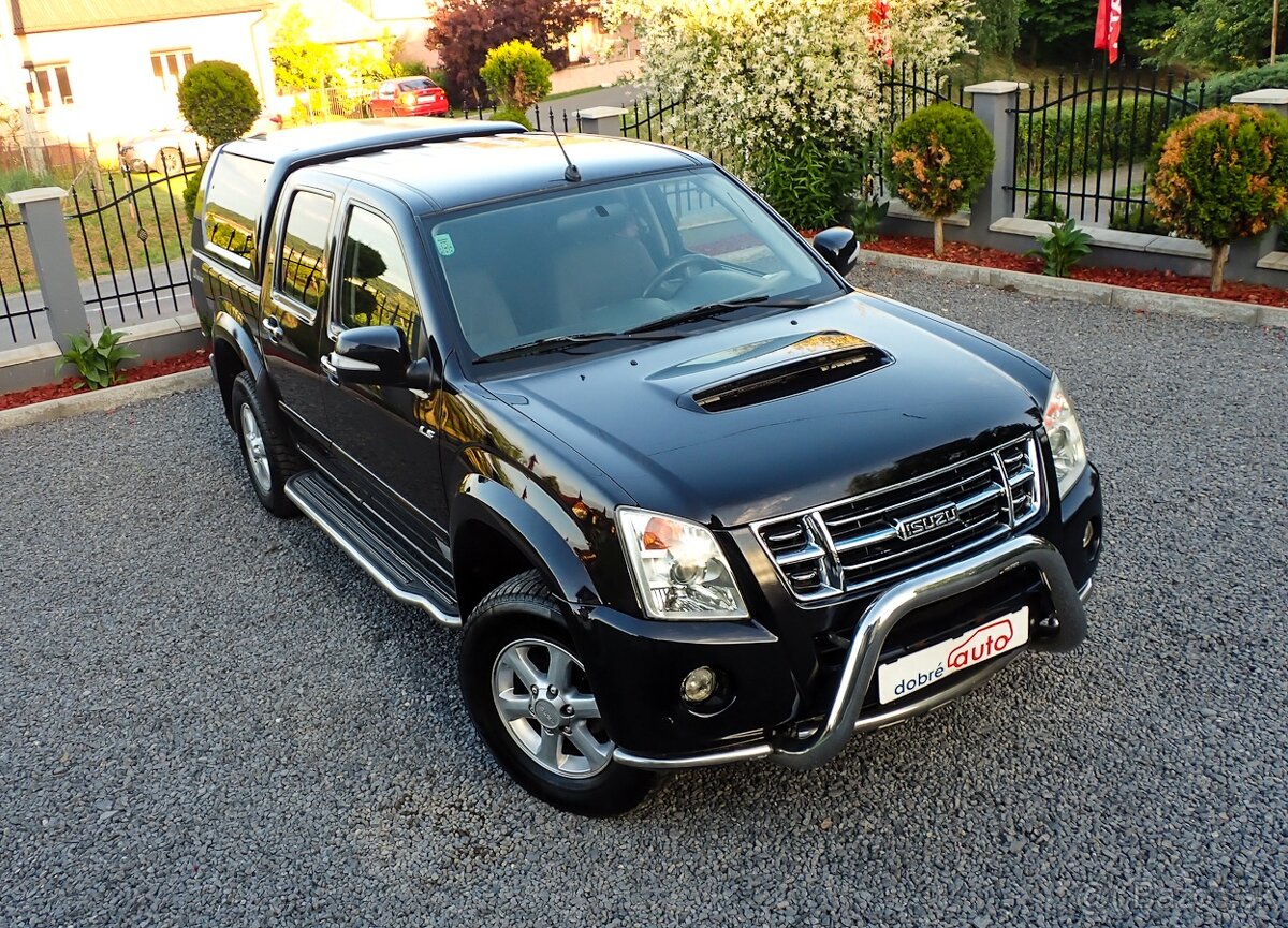 ISUZU D-MAX 3.0TD 163 PS A/T 4x4 - HARDTOP, ŤAŽNE, NOVA STK