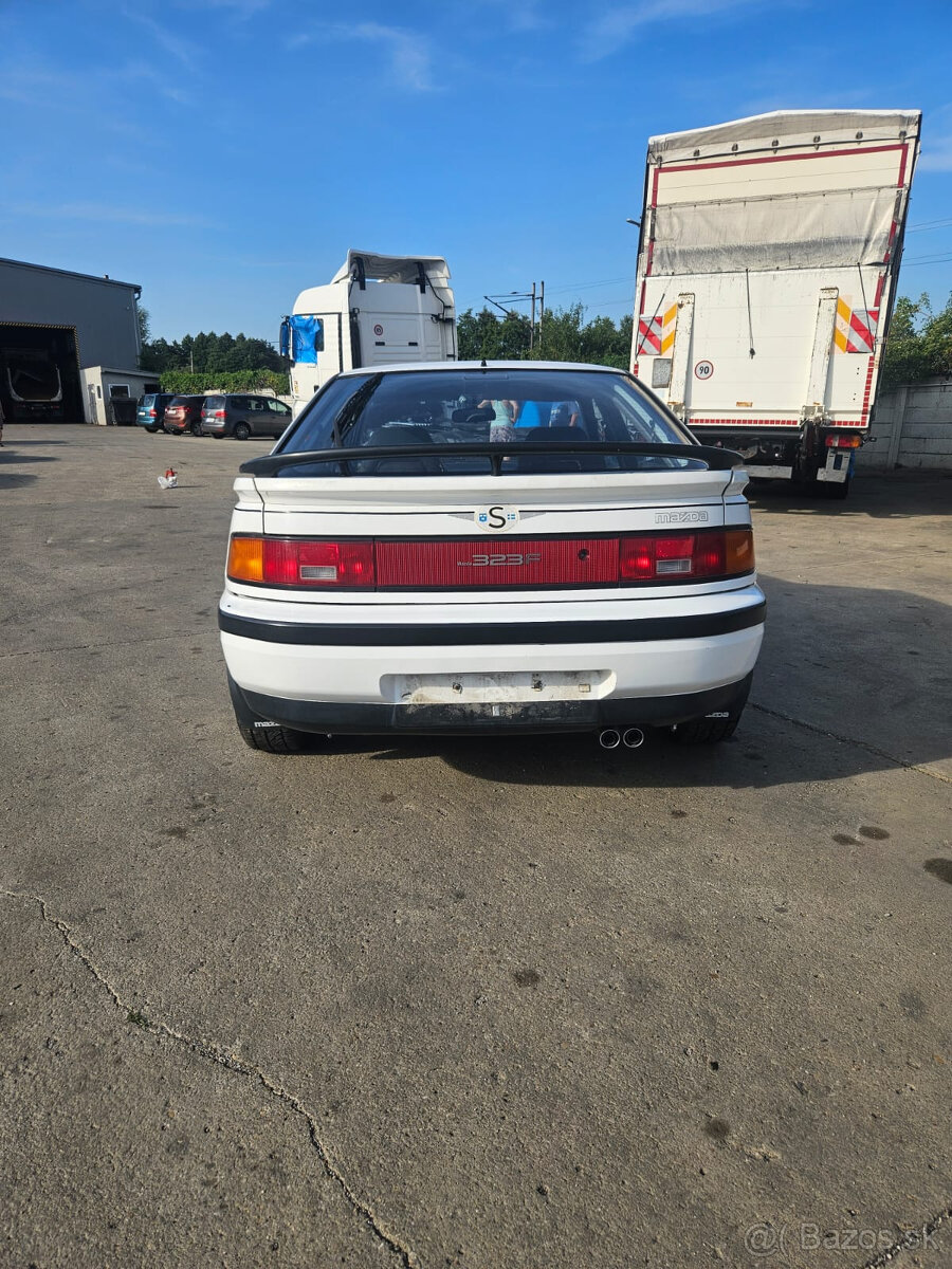 MAZDA 323F 1.8 r.k 1991 s TP - 4