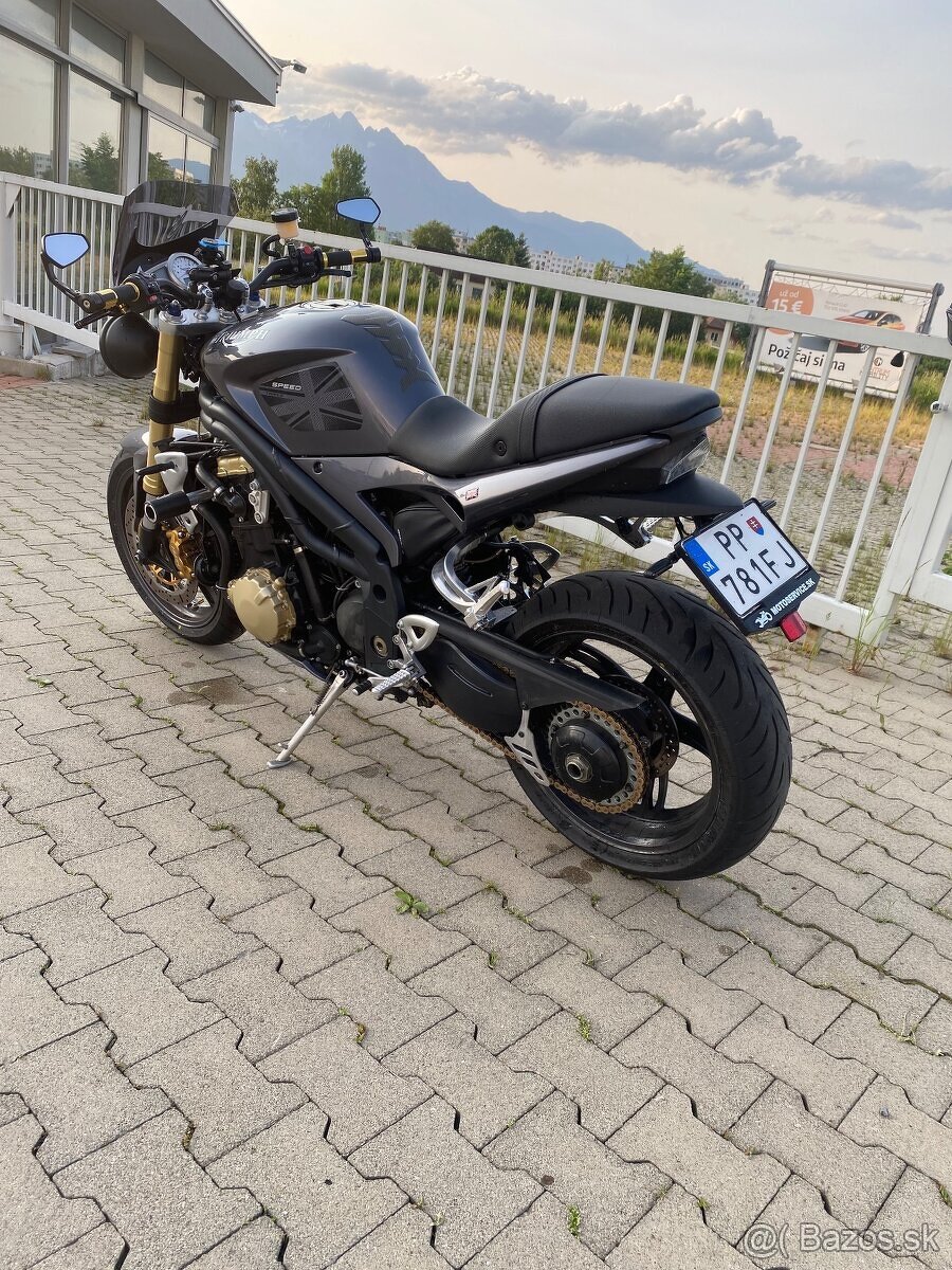 Triumph Speed Triple 1050 - 4