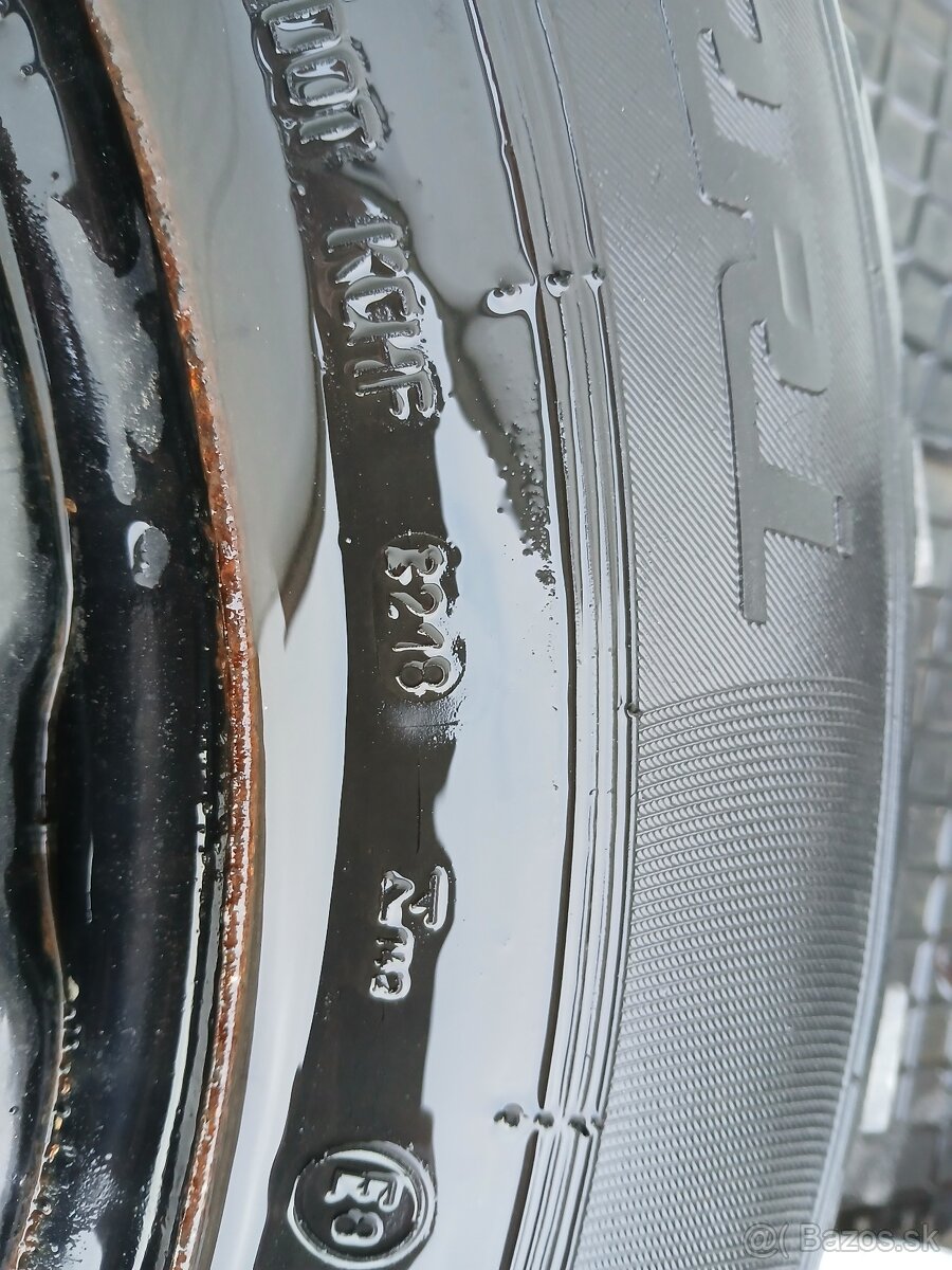 Disky s pneumatikami 215/70R16 - 4