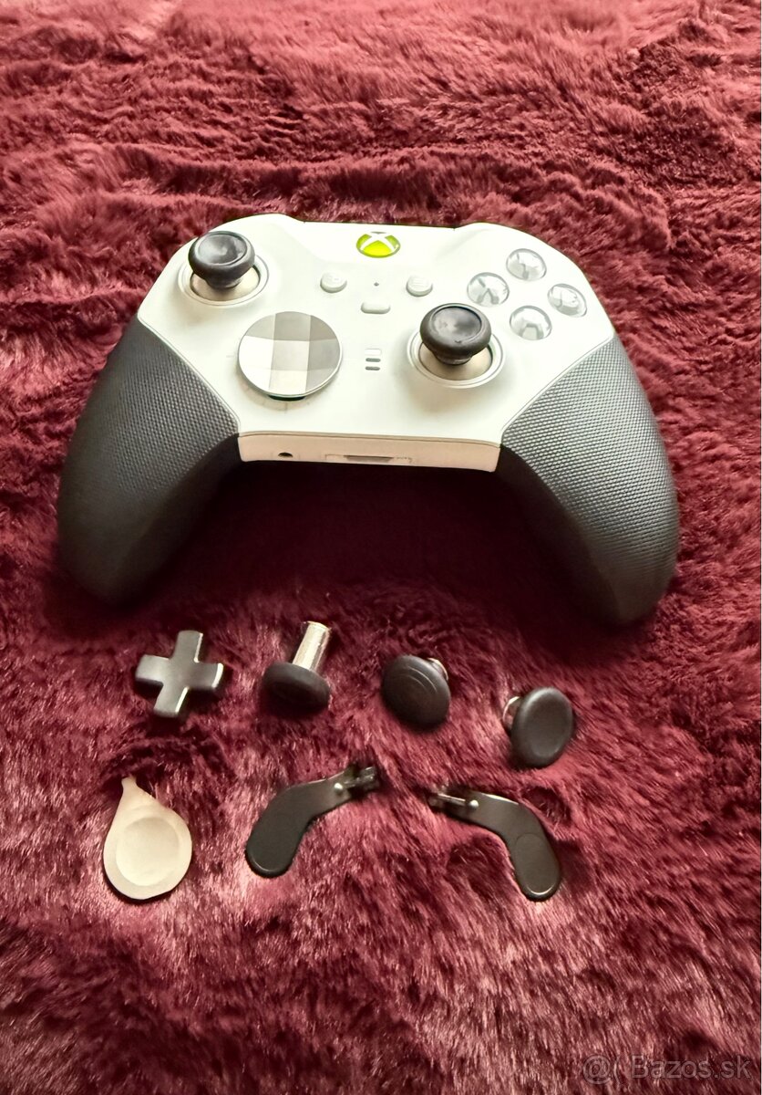 Xbox Elite Series 2 - Core Edition - 4