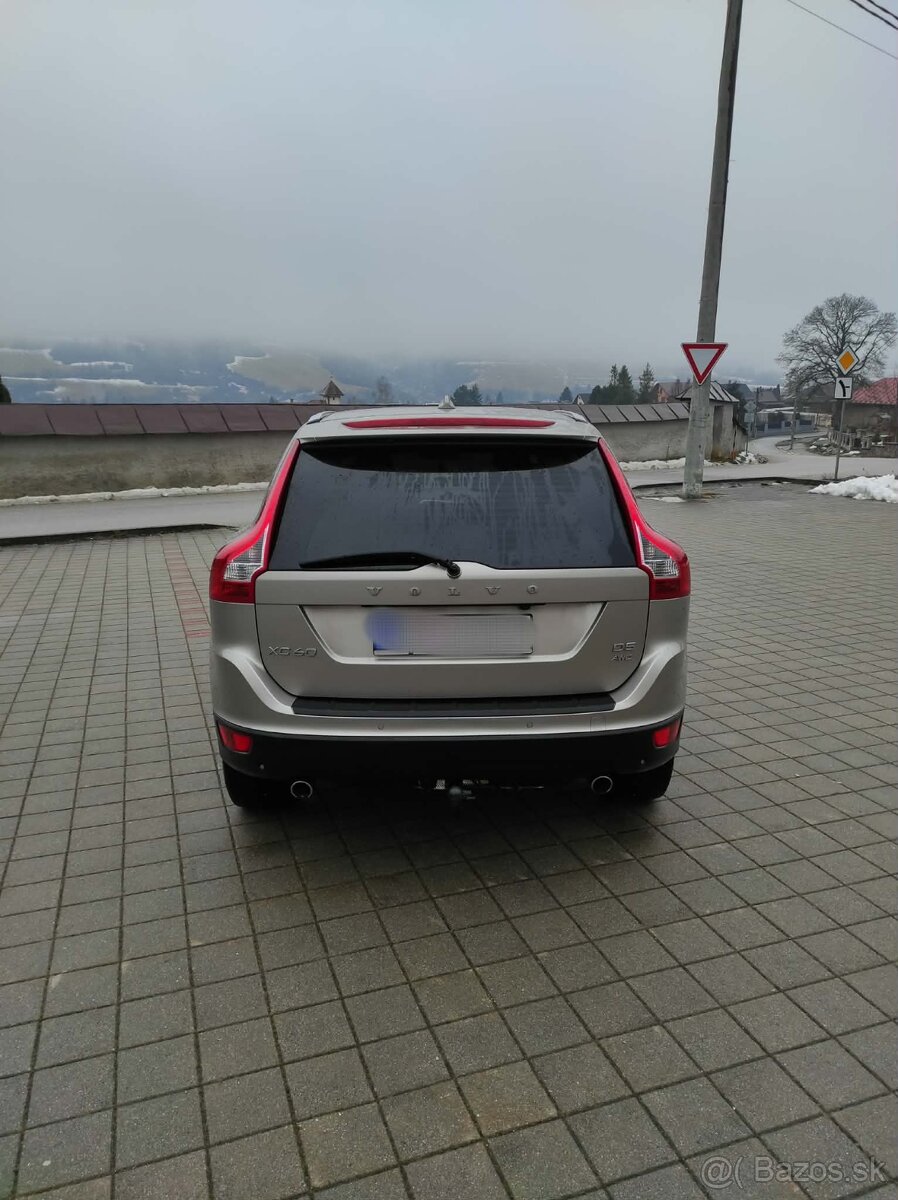 Volvo XC 60 D5 158kW ,Panorama, Webasto 4x4 - 4