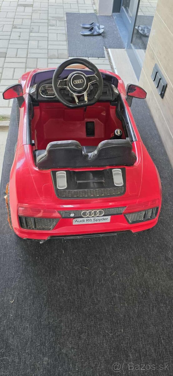 Detské autíčko Audi R8 Spyder - 4
