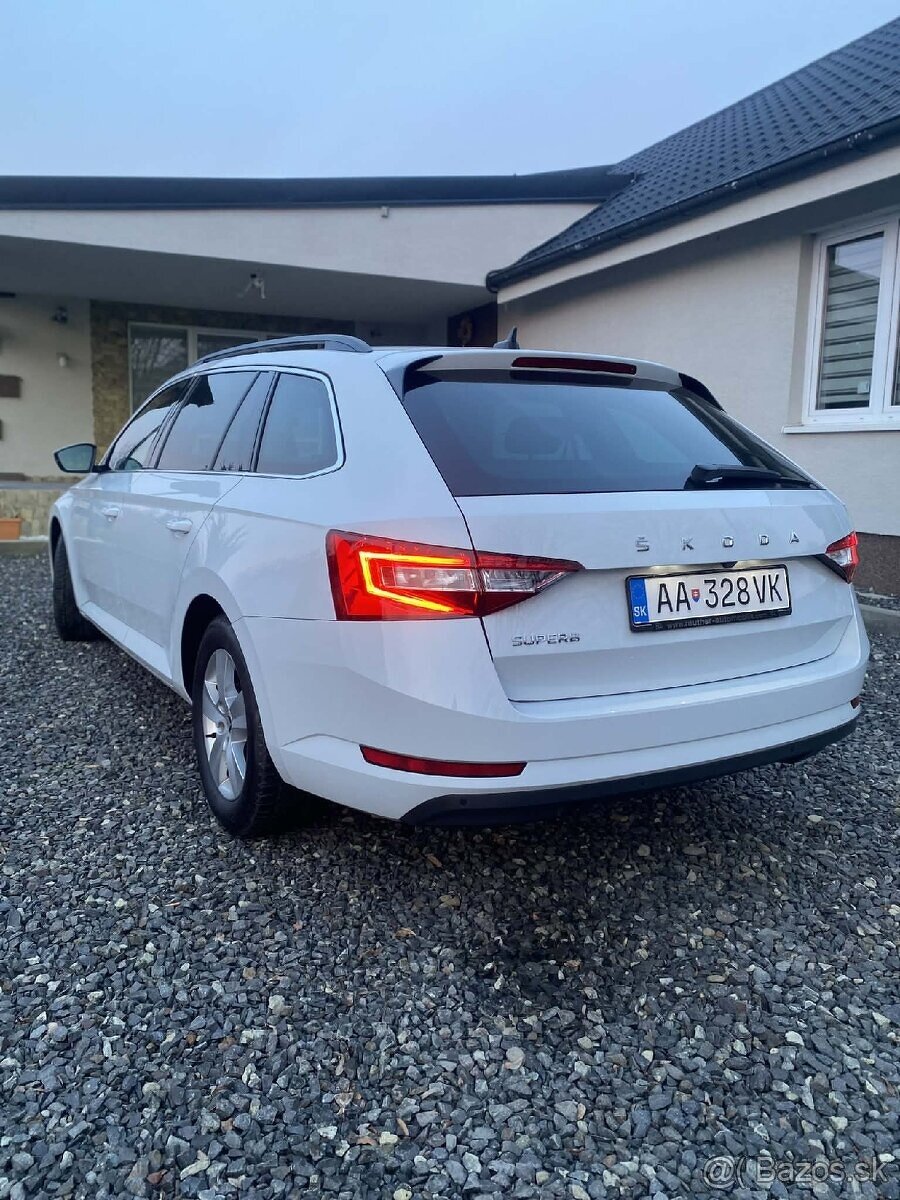 Škoda Superb Combi 2.0 TDI SCR Virtual Cockpit DSG - 4