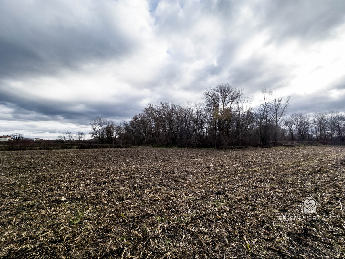 RezervovanéNa predaj stavebný pozemok v obci Baloň - 4