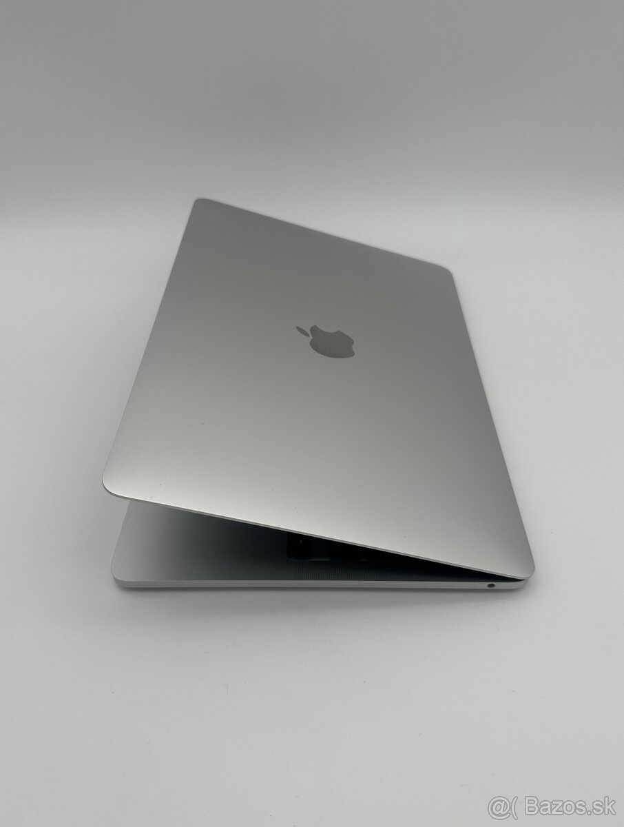 MacBook Pro 13" 2020 8/256GB Silver (100% Batéria) + ZÁRUKA - 4