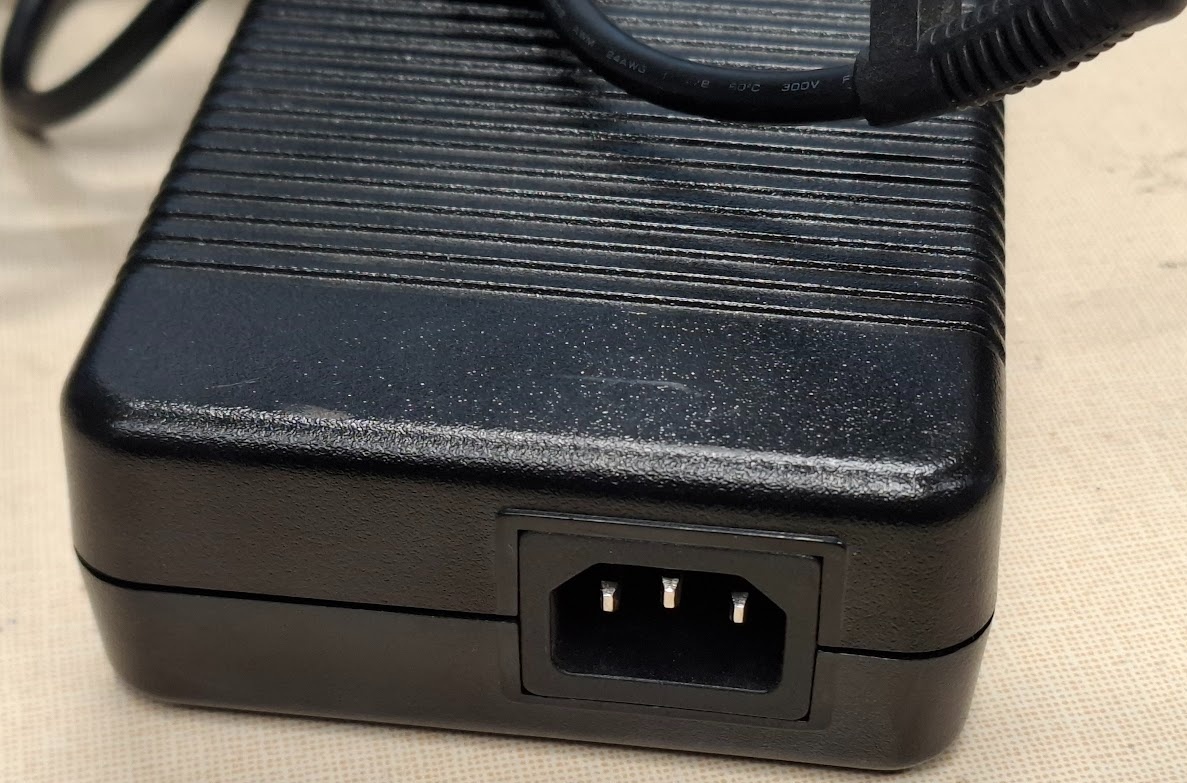 HP PSU 230W 19.5V 11.8A 7.4/5.0mm pre HP aj DELL - 4