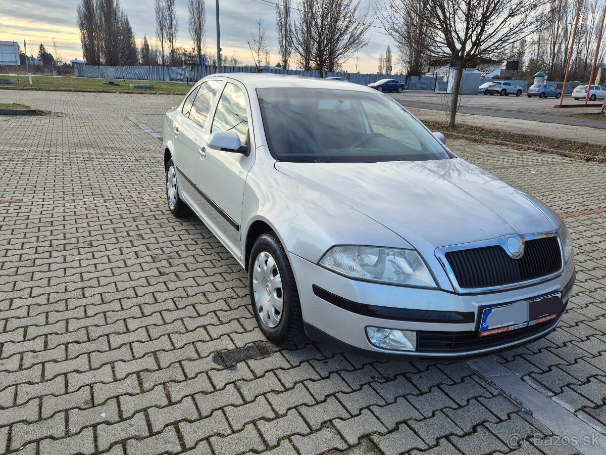 Predám Škoda Octavia 2 1.9 TDI 77kw DSG A/T r.v.2005 - 4
