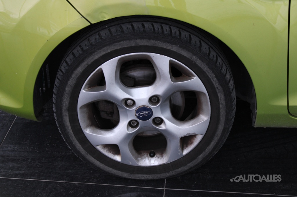 Ford Fiesta 1,25 i 60 kW - 4