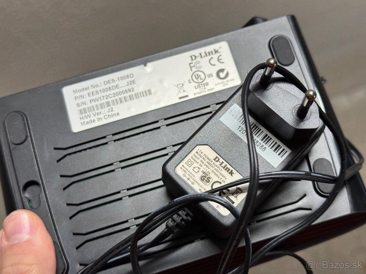 Switch D-Link DES-1008D 8-portový 10/100 - 4