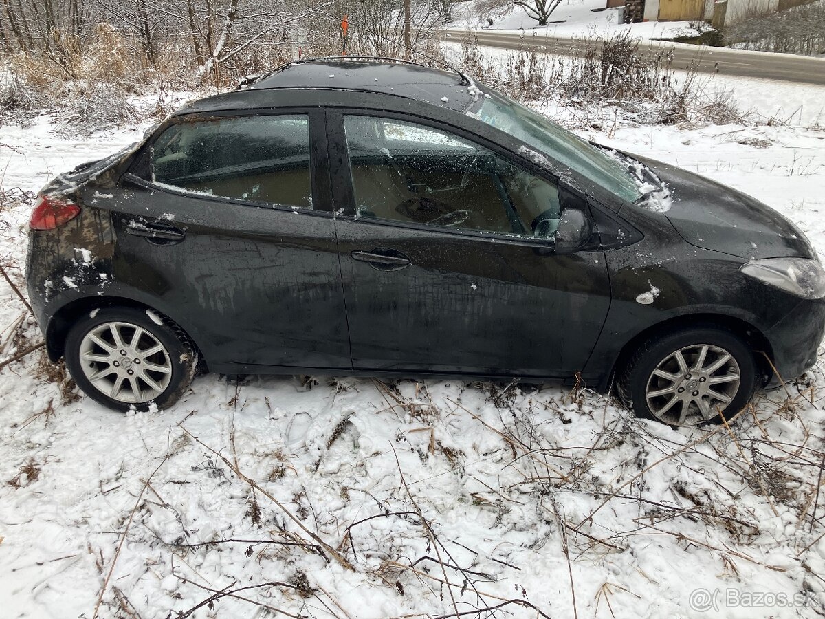 Mazda 2 po nehode - 4