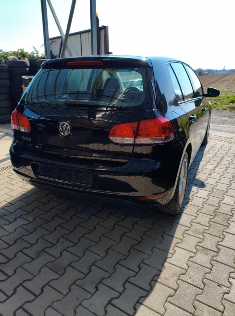 Volkswagen Golf 6 1.4 MPI 69tkm Černá metal - 4