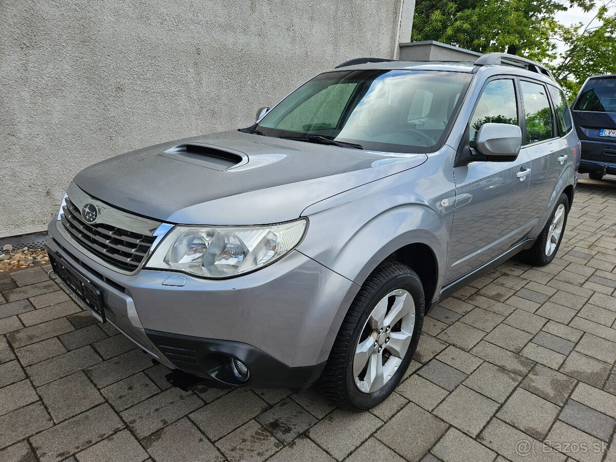 Predám Subaru Forester 2,0d - 4