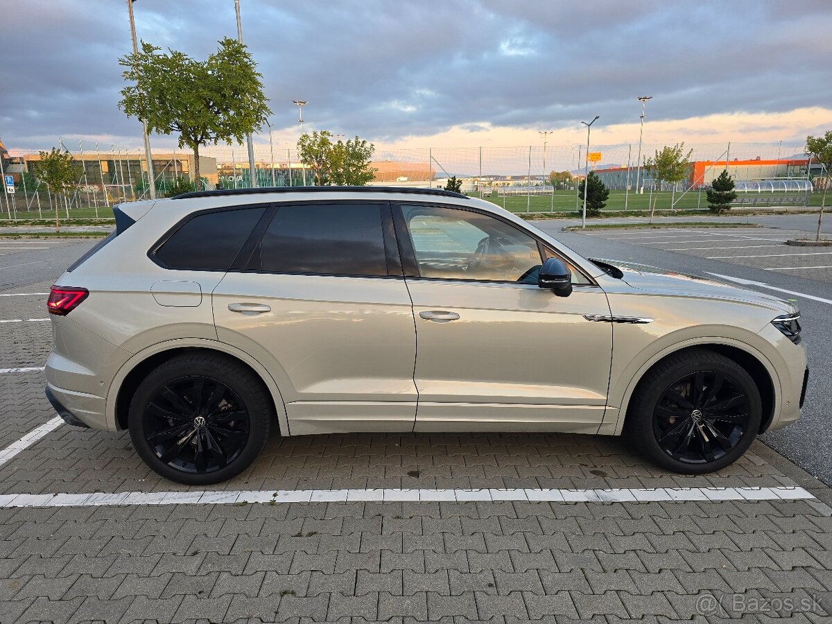 Volkswagen Touareg R-Line 3.0 tdi - 4