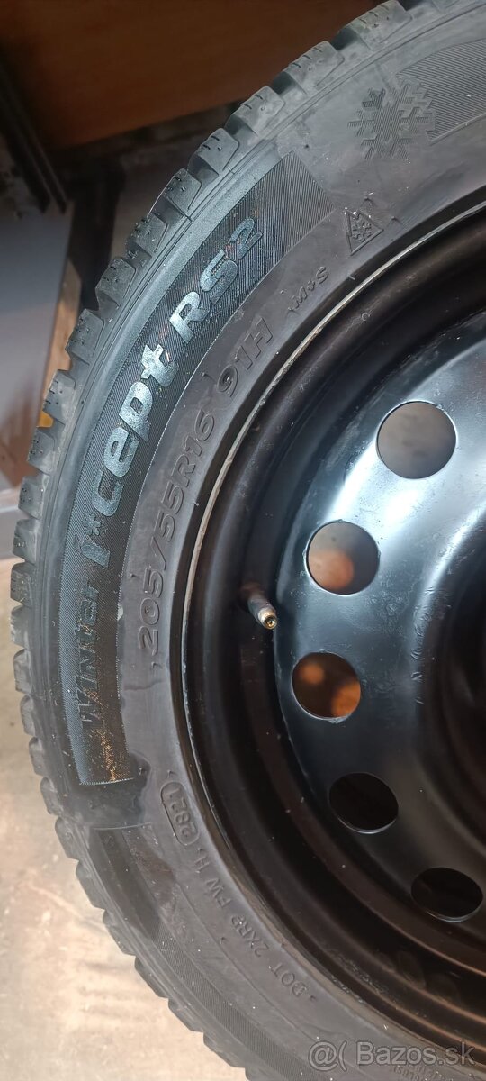 Predaj 4x zimne pneumatiky na plechovych diskoch - 4