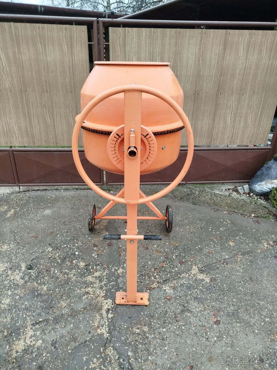 Stavebná miešačka HECHT - 4