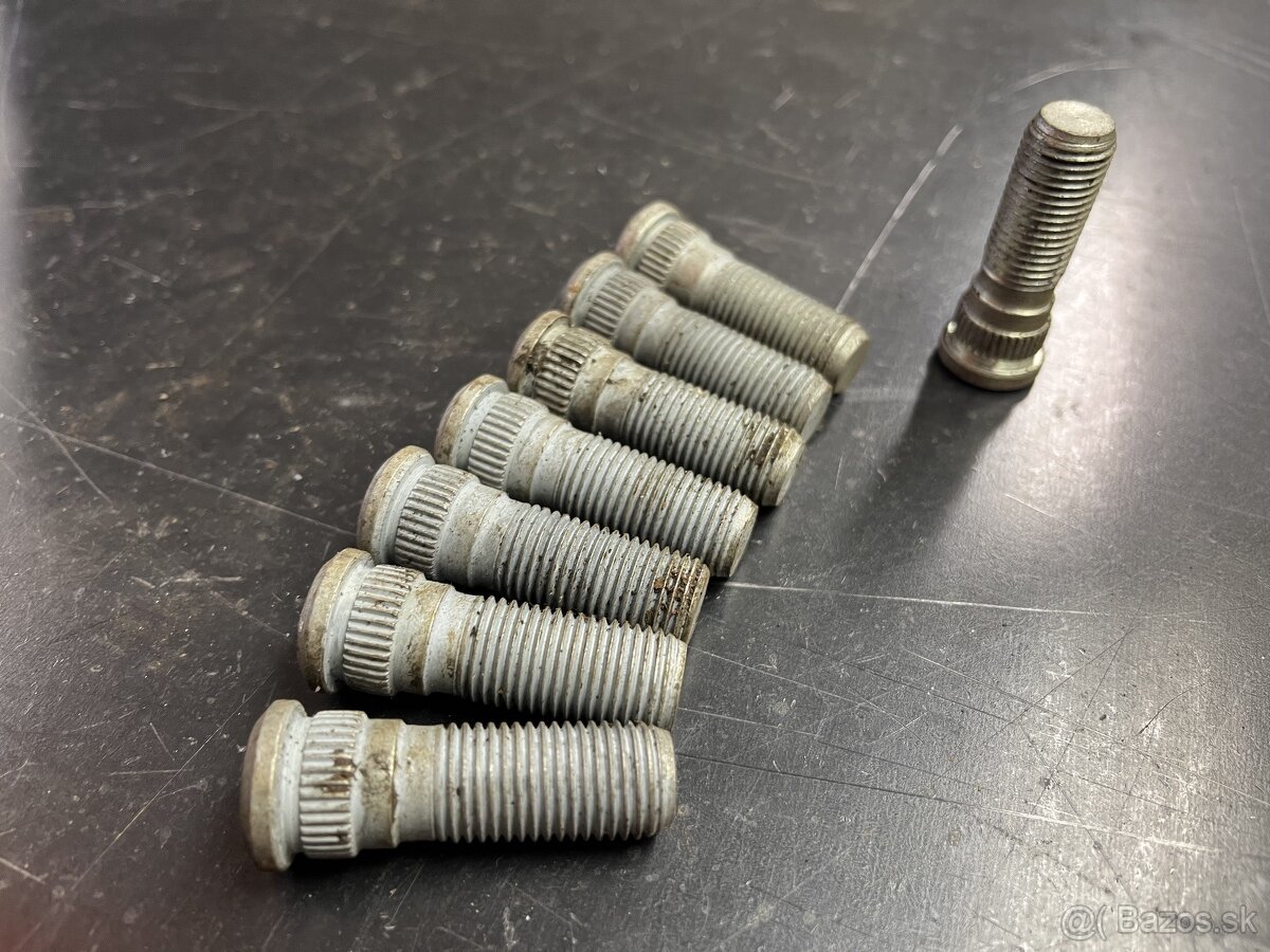 zetor major stifty na predné kolesa - 4