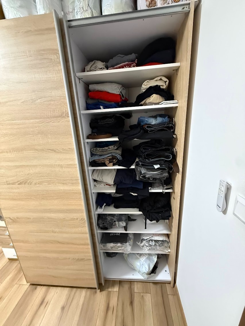 šatnikova skrina - 4