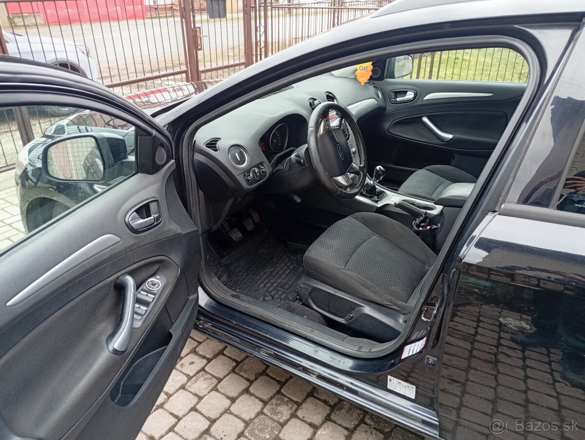 Ford Mondeo MK4 kombi 103 kw - 4