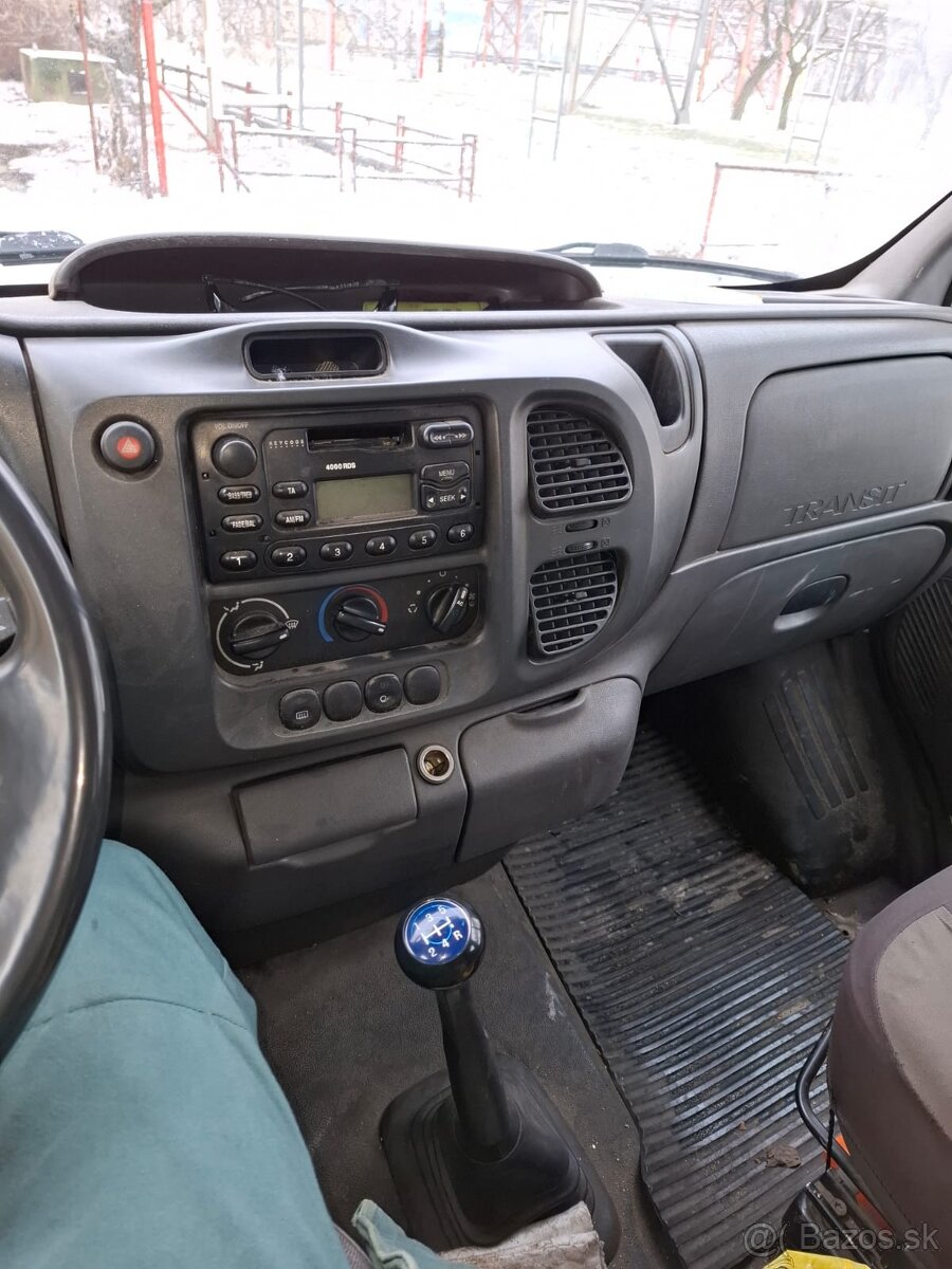 ford tranzit - 4