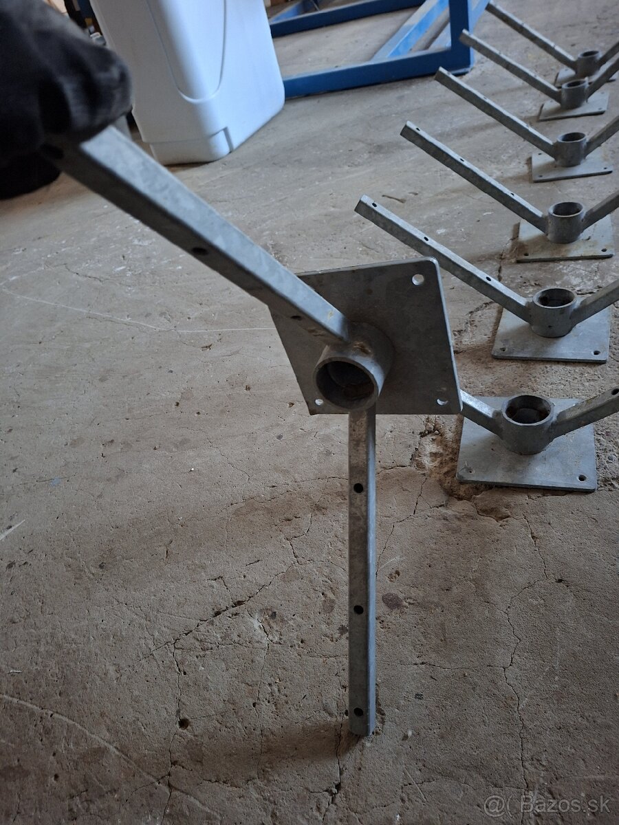 Držiak na ostnatý drôt 18ks - 4