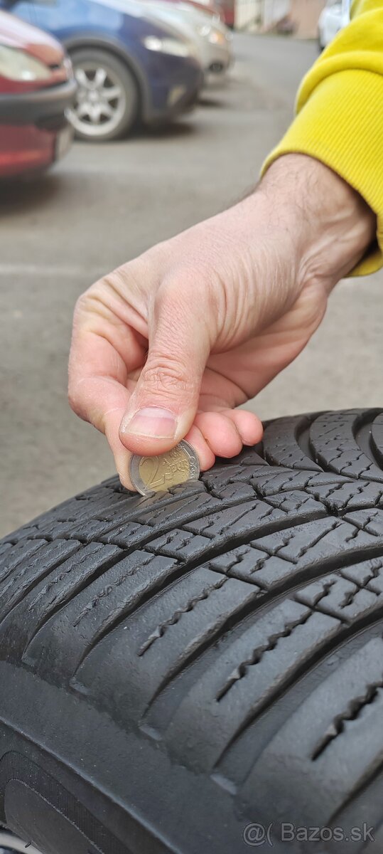 Predám celoročne pneu Goodyear 215/60 r17 - 4