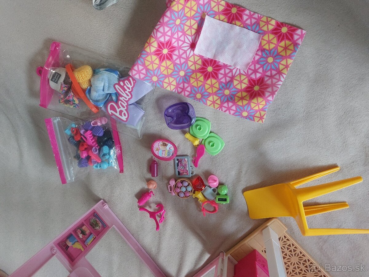 Barbie domcek a barbie - 4
