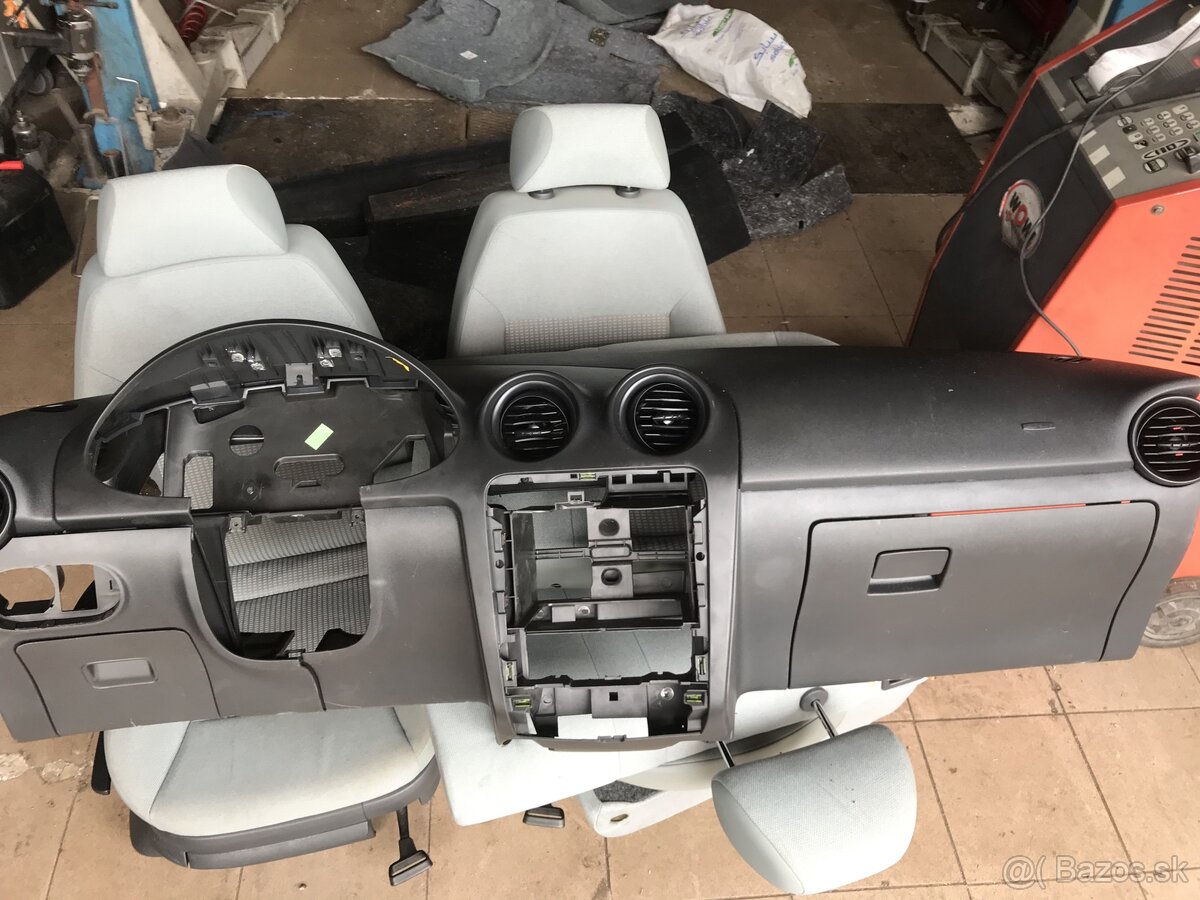 Rozpredam seat cordoba 1.4 16v BBY - 4